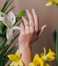 Charger l'image dans la galerie, Bague .: Fleur de métal n°3