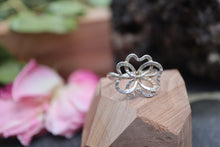 Charger l'image dans la galerie, Bague .: Fleur de métal n°3