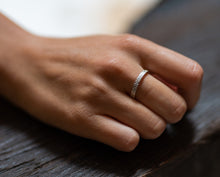 Charger l'image dans la galerie, Bague .: Étincelles n°2