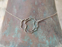 Charger l'image dans la galerie, Collier .: Fleur de métal n°1