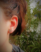 Charger l'image dans la galerie, Boucles d'oreille .: Apex